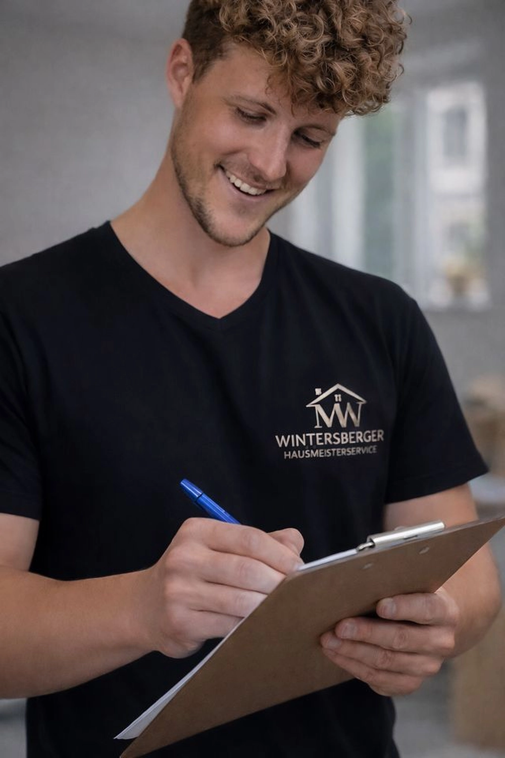 Hausmeisterservice Wintersberger – Maximilian Arbeit machen